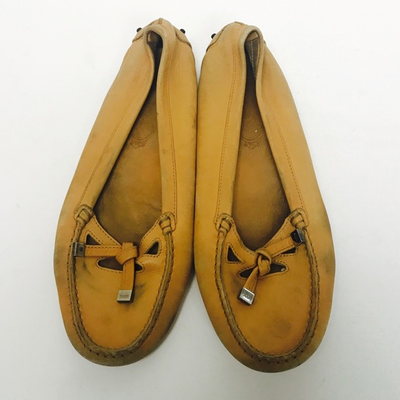 Tod's Shoes - FINAL PRICE Tods Camel Leather Penny Loafer Bow